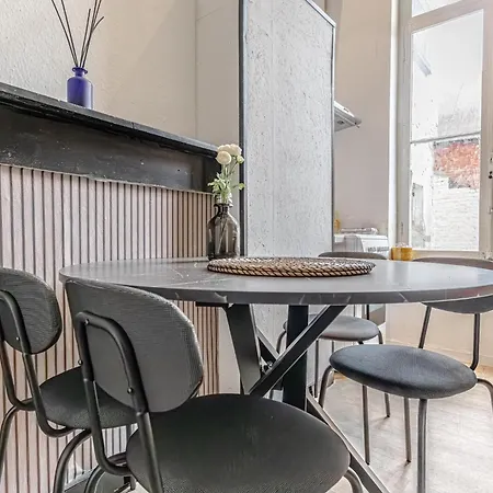 3 Stylish At A Great Location In Apartment Ghent