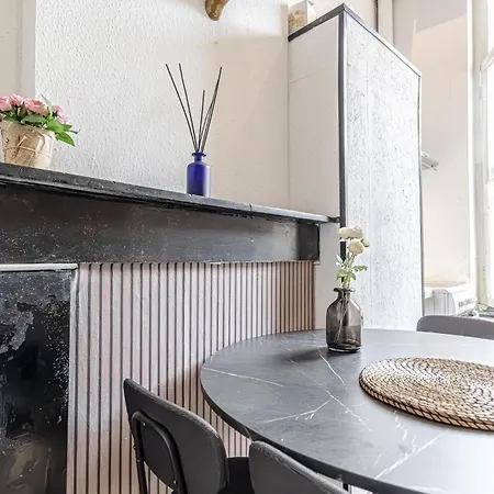 3 Stylish At A Great Location In * Ghent