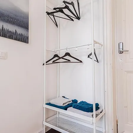 3 Stylish At A Great Location In Apartment Ghent